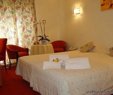 Montana Hotel 3*